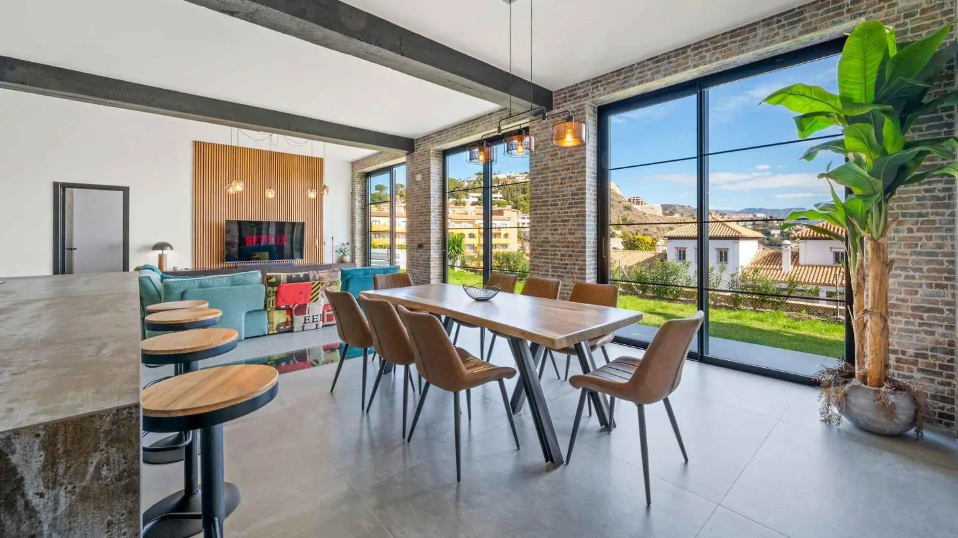 Luxury 4 Bed Villa With Pool And Views La Herradura  España